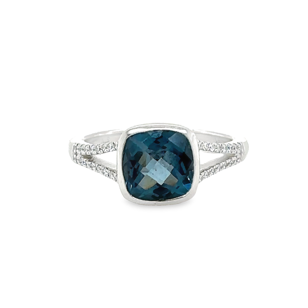 Round London Blue Topaz Diamond Halo Engagement Ring with Matching  Contoured Diamond Wedding Band (GR-6101)