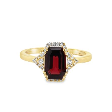 GARNET & DIAMOND RING