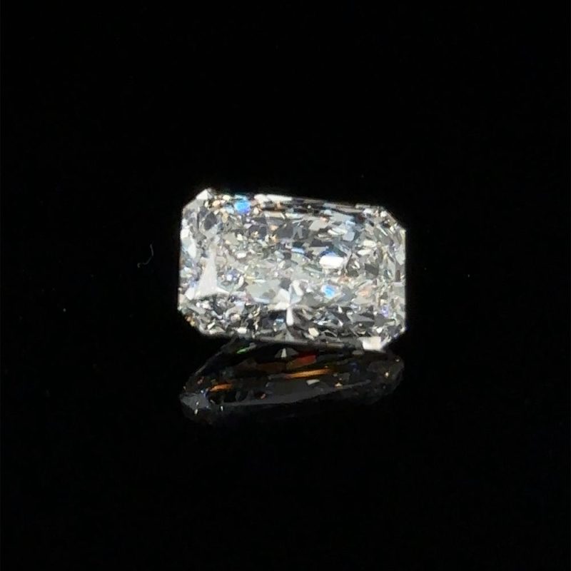 3.02ct G, VVS2 RADIANT CUT LAB GROWN DIAMOND