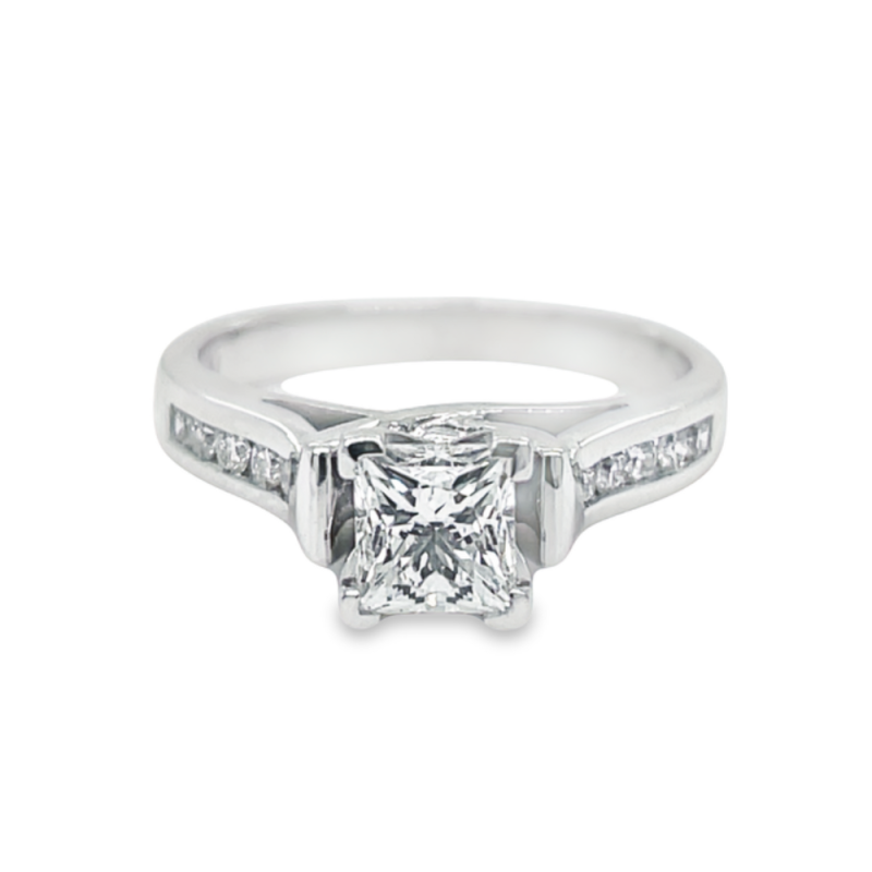 0.71ct PRINCESS CUT DIAMOND ENGAGEMENT RING