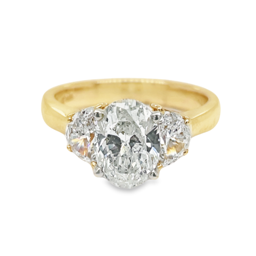 1.50ct OVAL CUT DIAMOND ENGAGEMENT RING