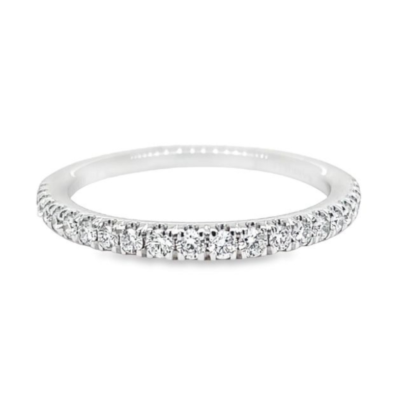 0.26ct TOTAL WEIGHT DIAMOND BAND
