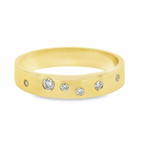 0.06ct TOTAL WEIGHT DIAMOND BAND