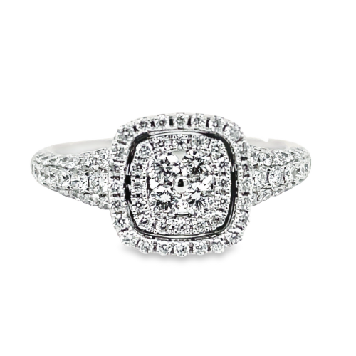 0.84ct TOTAL WEIGHT DIAMOND CLUSTER FASHION RING