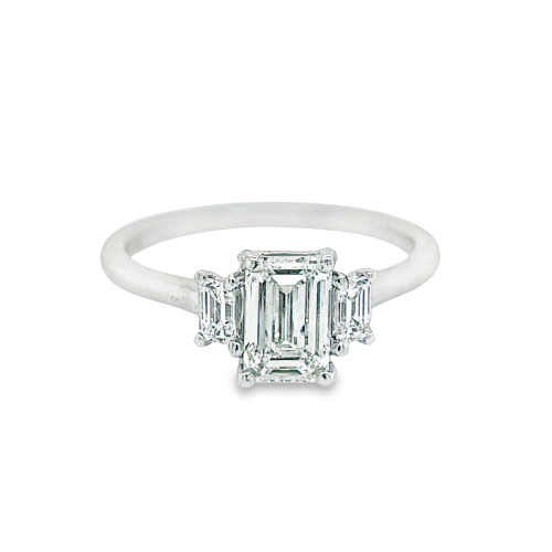 1.02ct EMERALD CUT DIAMOND ENGAGEMENT RING