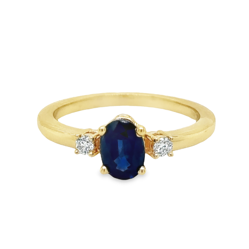 SAPPHIRE & DIAMOND FASHION RING