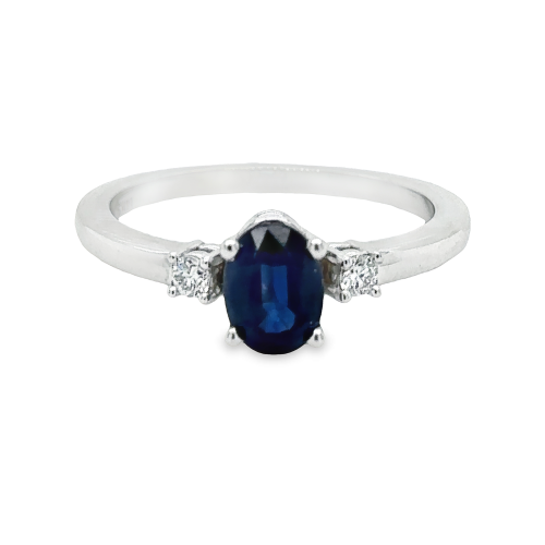 SAPPHIRE & DIAMOND FASHION RING