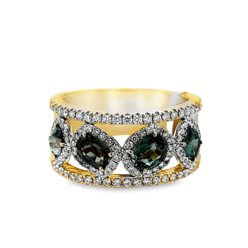 ALEXANDRITE & DIAMOND RING