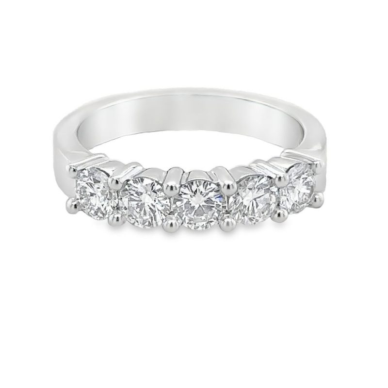 1.05ct TOTAL WEIGHT DIAMOND BAND