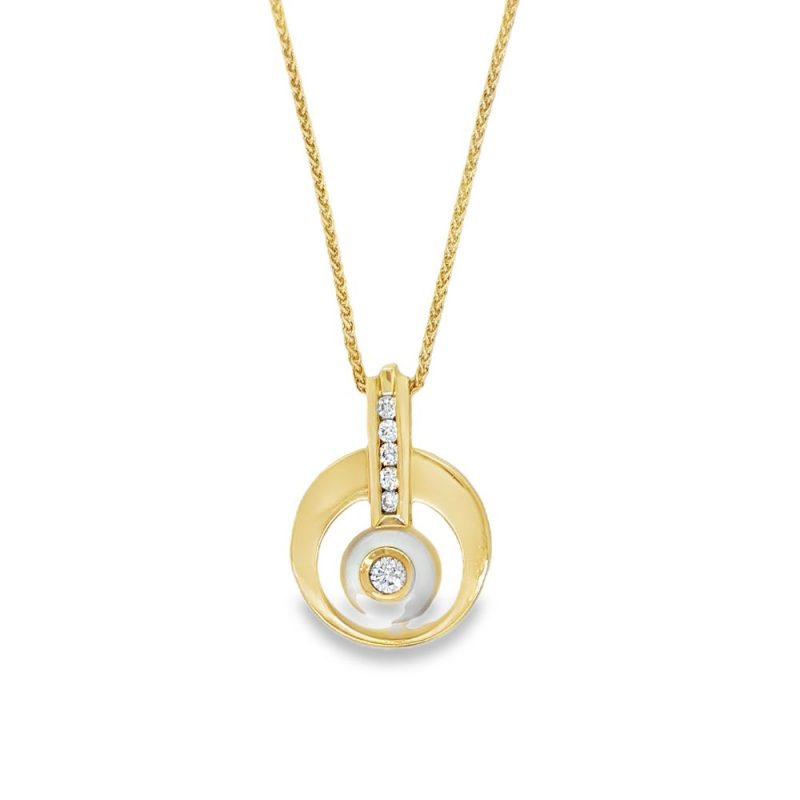 PEARL & DIAMOND NECKLACE