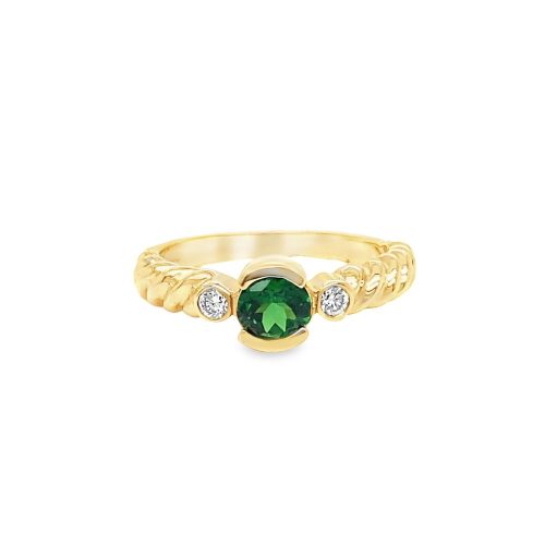 TSAVORITE GARNET & DIAMOND RING