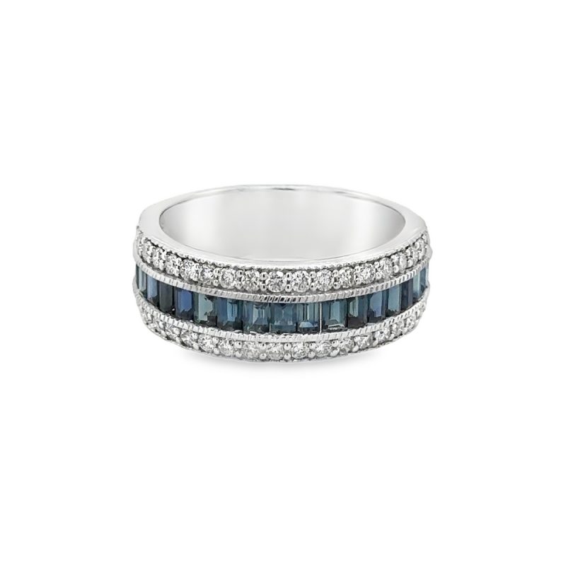 SAPPHIRE & DIAMOND RING